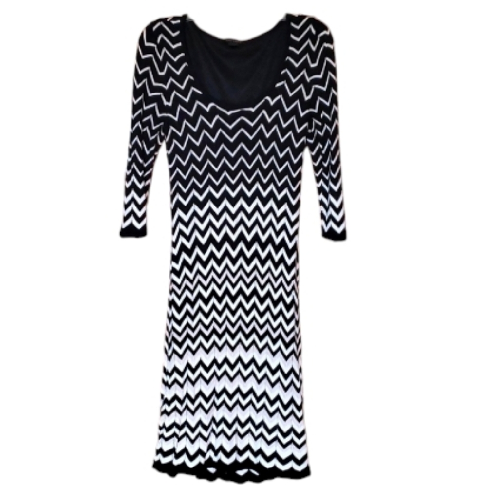WHBM Womans Lightweight Chevron Sweater‎ Dress Size Medium